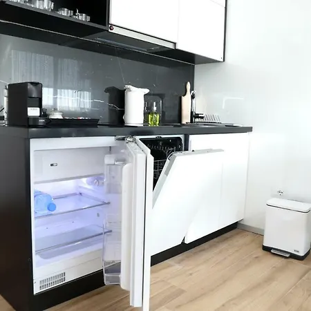 Tiranatop Suites 3 1000 Ft2 Τίρανα