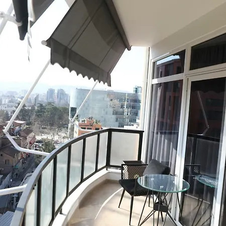 Tiranatop Suites 3 1000 Ft2 * Τίρανα