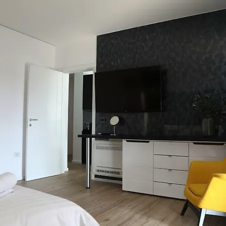 Tiranatop Suites 3 1000 Ft2 Διαμέρισμα Τίρανα