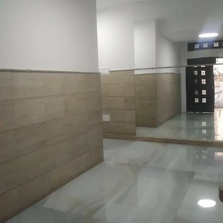 Tiranatop Suites 3 1000 Ft2 Διαμέρισμα *