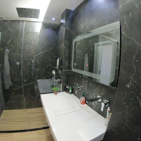 Διαμέρισμα Tiranatop Suites 3 1000 Ft2 Τίρανα